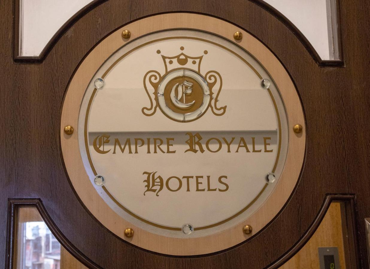 Empire Royale Hotel Мумбай Екстериор снимка